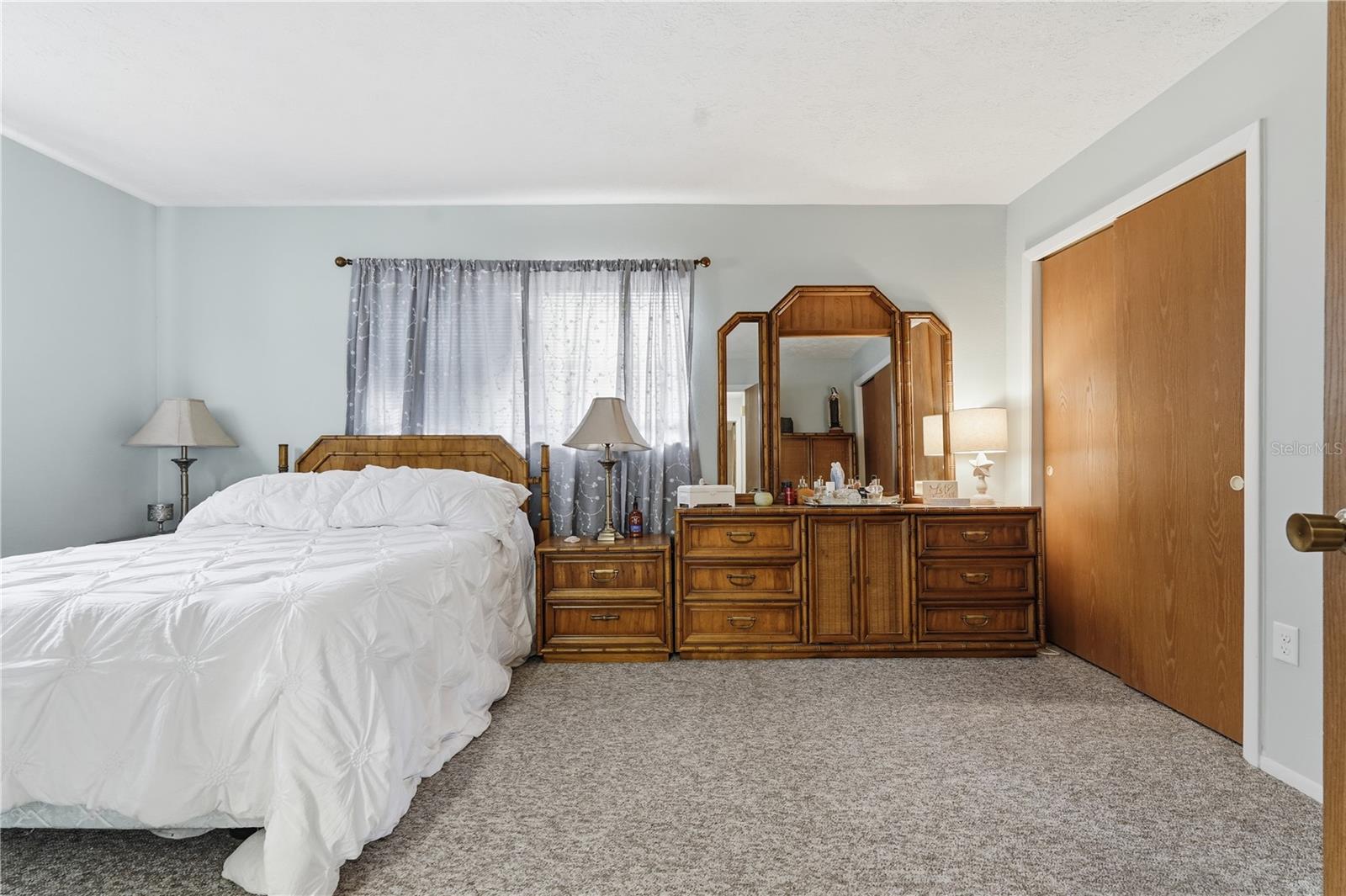 EMBASSY HILLS - Residential