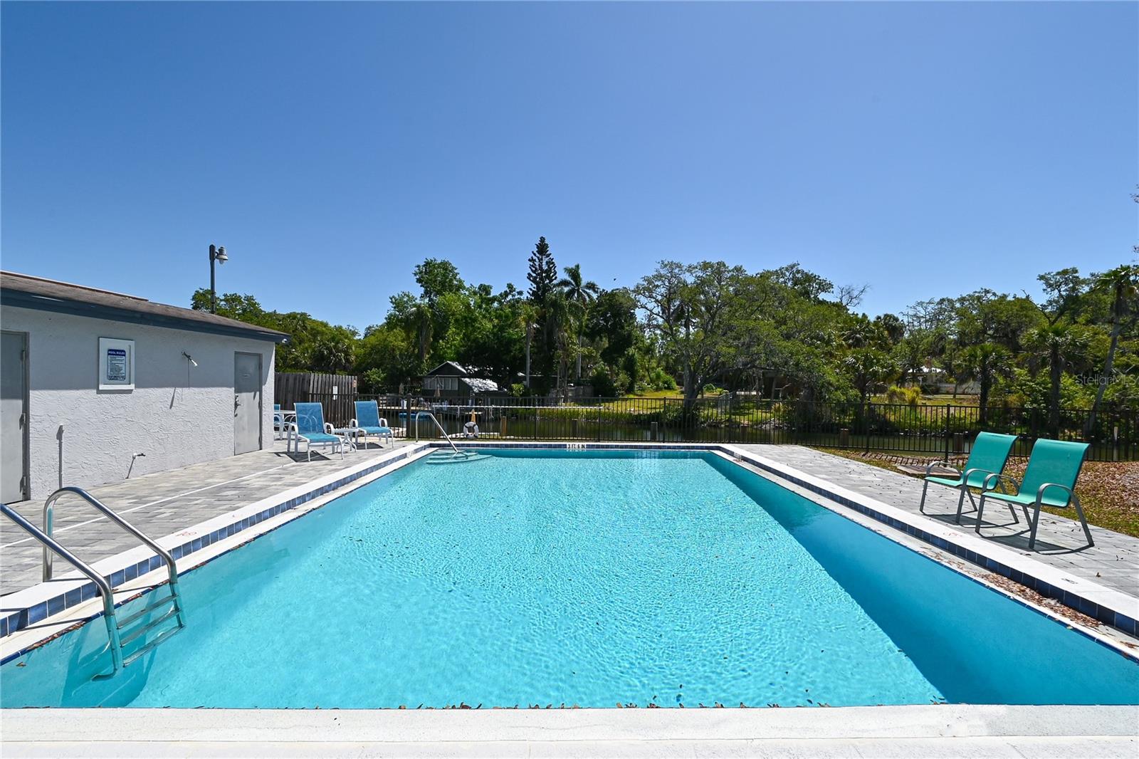 2124 TAMIAMI TRAIL N 103