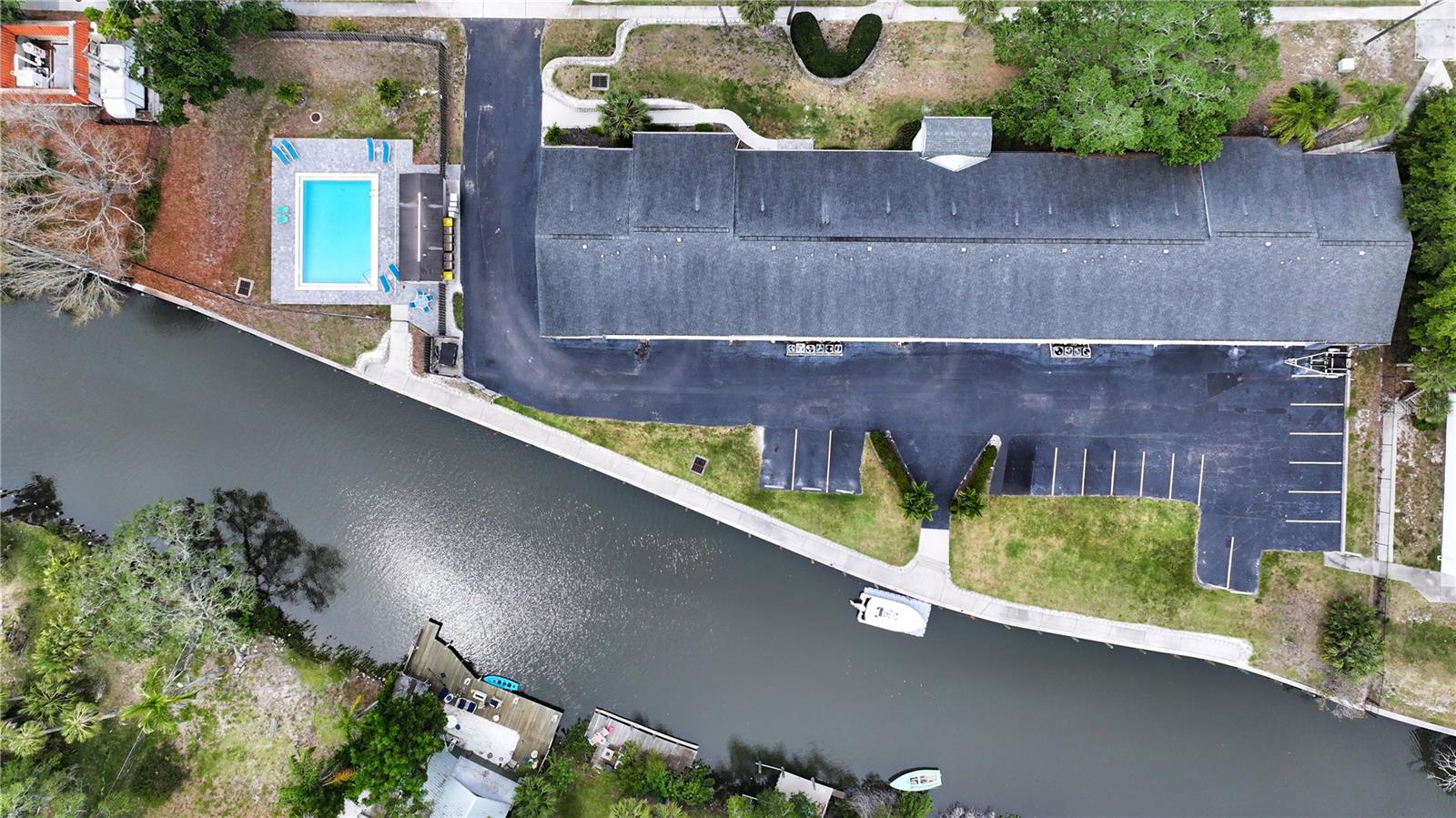 2124 TAMIAMI TRAIL N 103