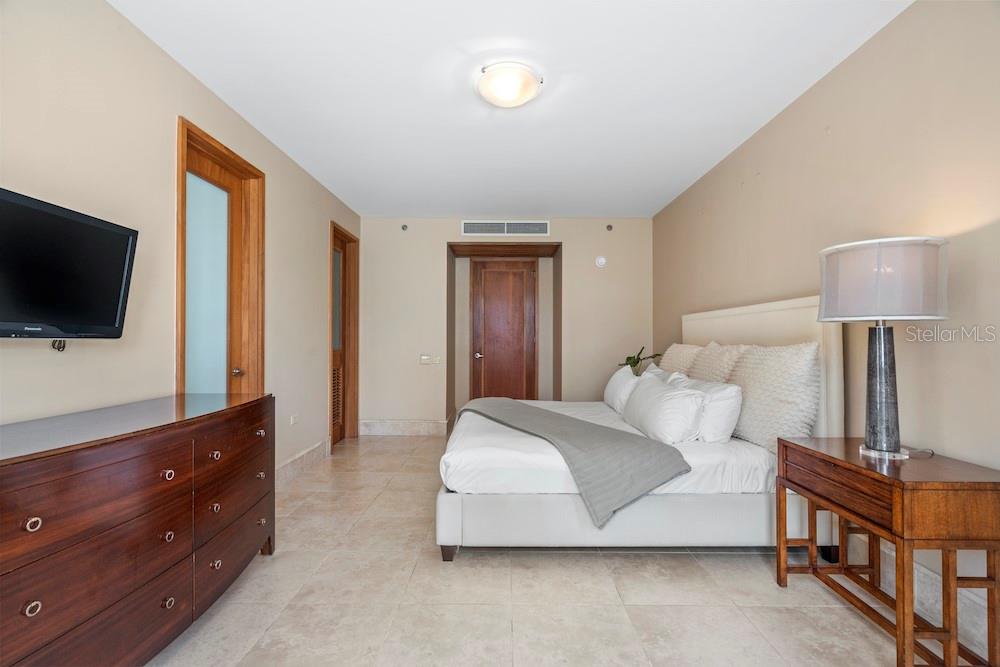 PLANTATION VILLAGE II - Residential Lease