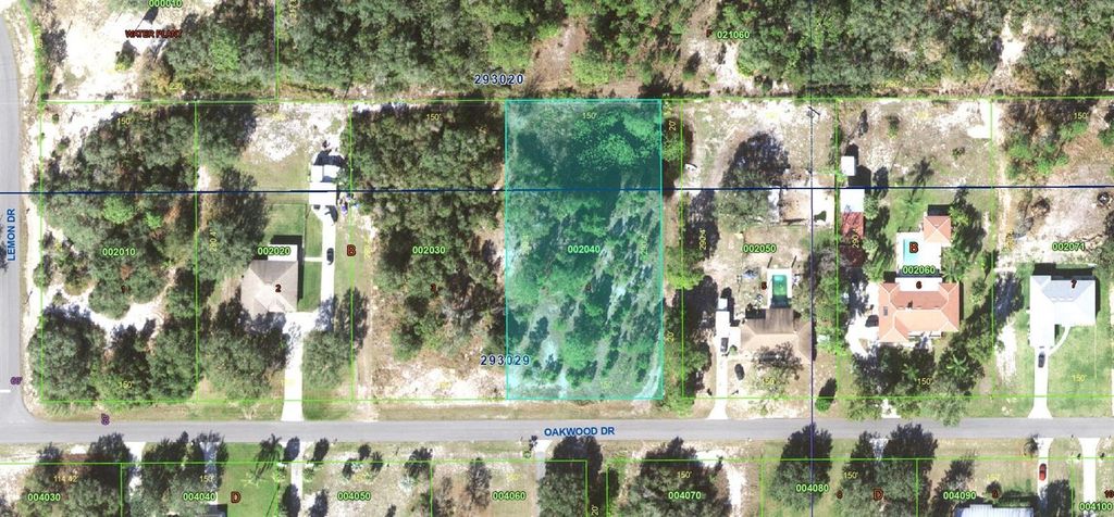 Photo of 29 Oakwood Drive, Lake Wales, FL 33898 (MLS # A4683388)