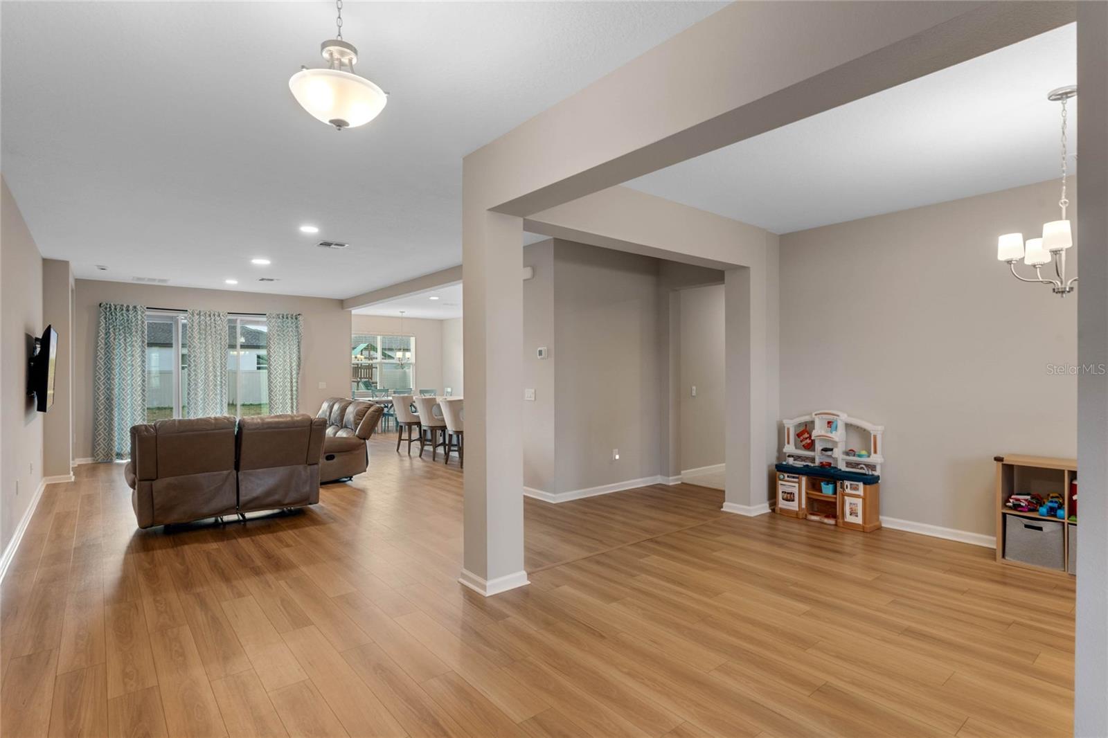 2620 CEDAR SHAKE COURT