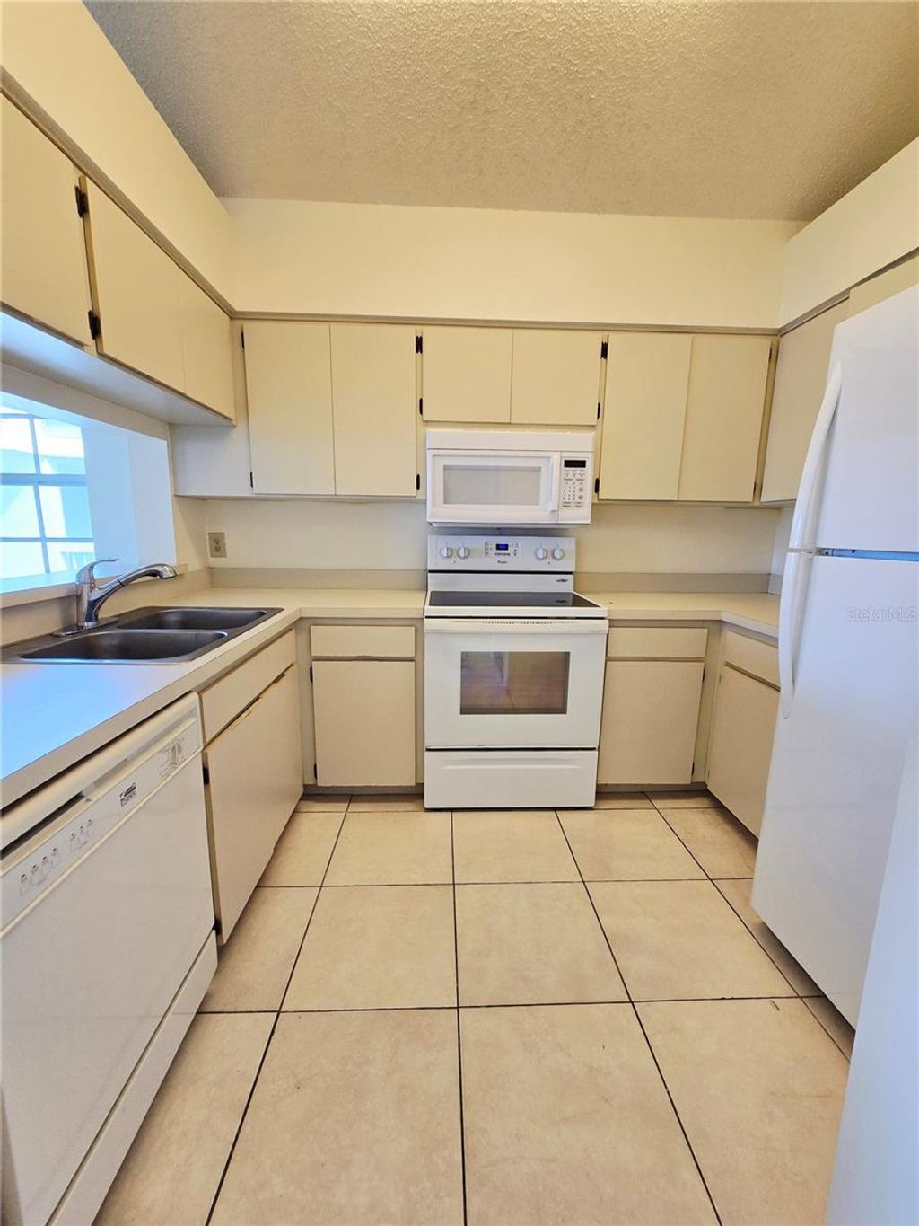 Photo of 6802 Stones Throw Circle N #14206, St Petersburg, FL 33710 (MLS # TB8510637)