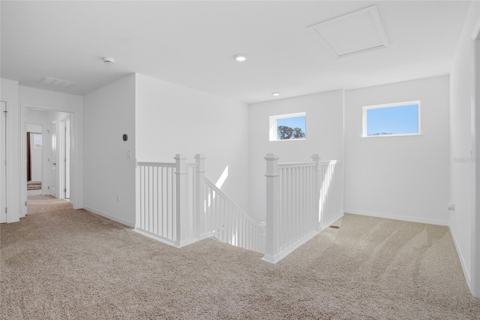 CALESA TOWNSHIP ROAN HILLS PH - Residential