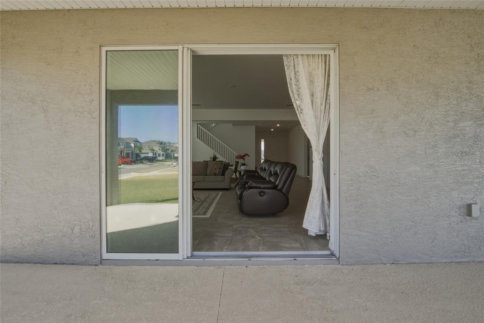 CALESA TOWNSHIP ROAN HILLS PH - Residential