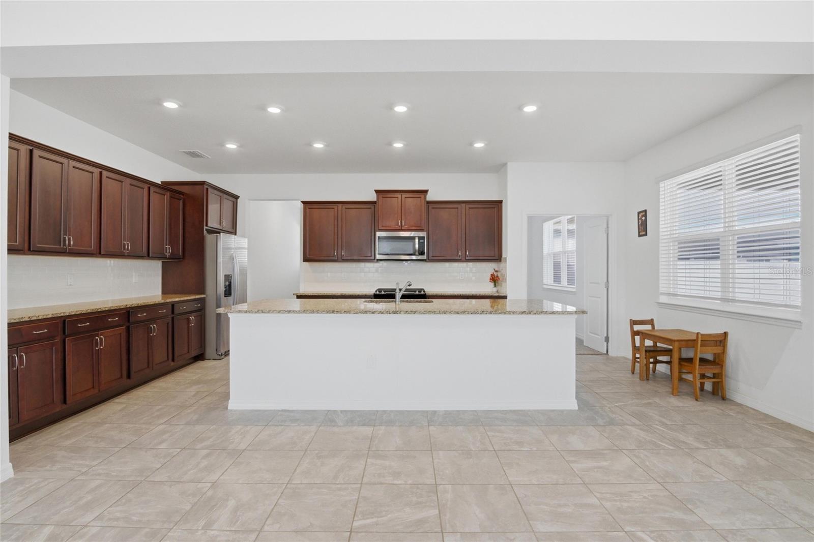 CALESA TOWNSHIP ROAN HILLS PH - Residential