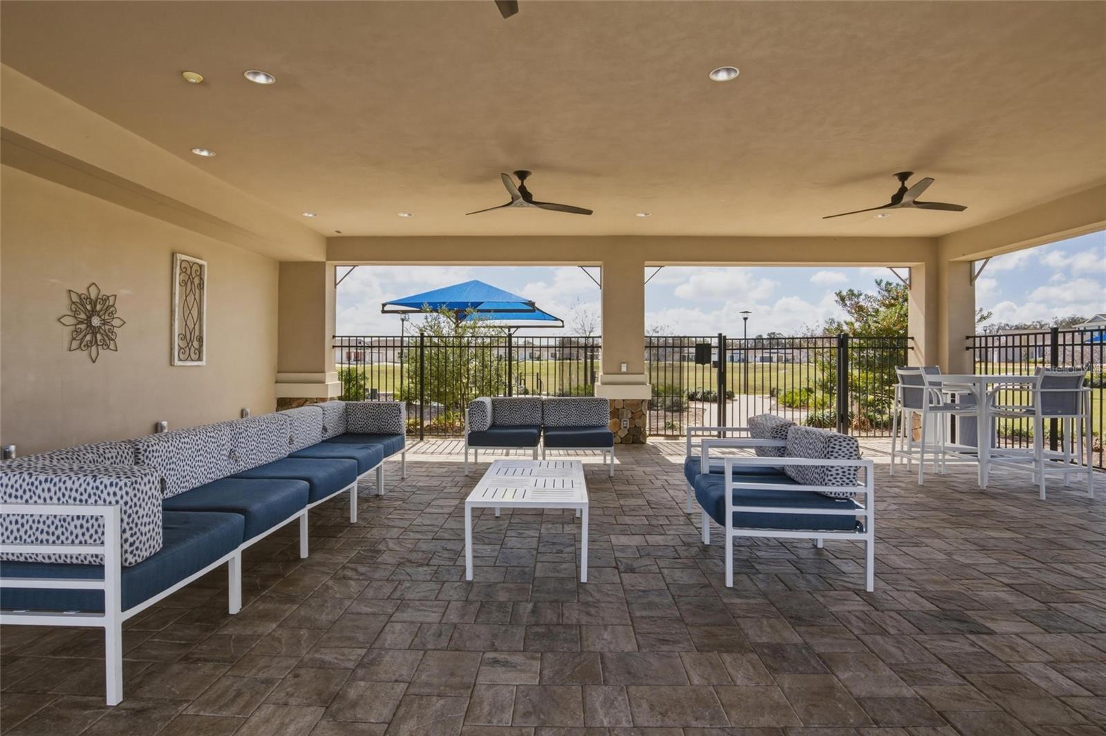 CALESA TOWNSHIP ROAN HILLS PH - Residential