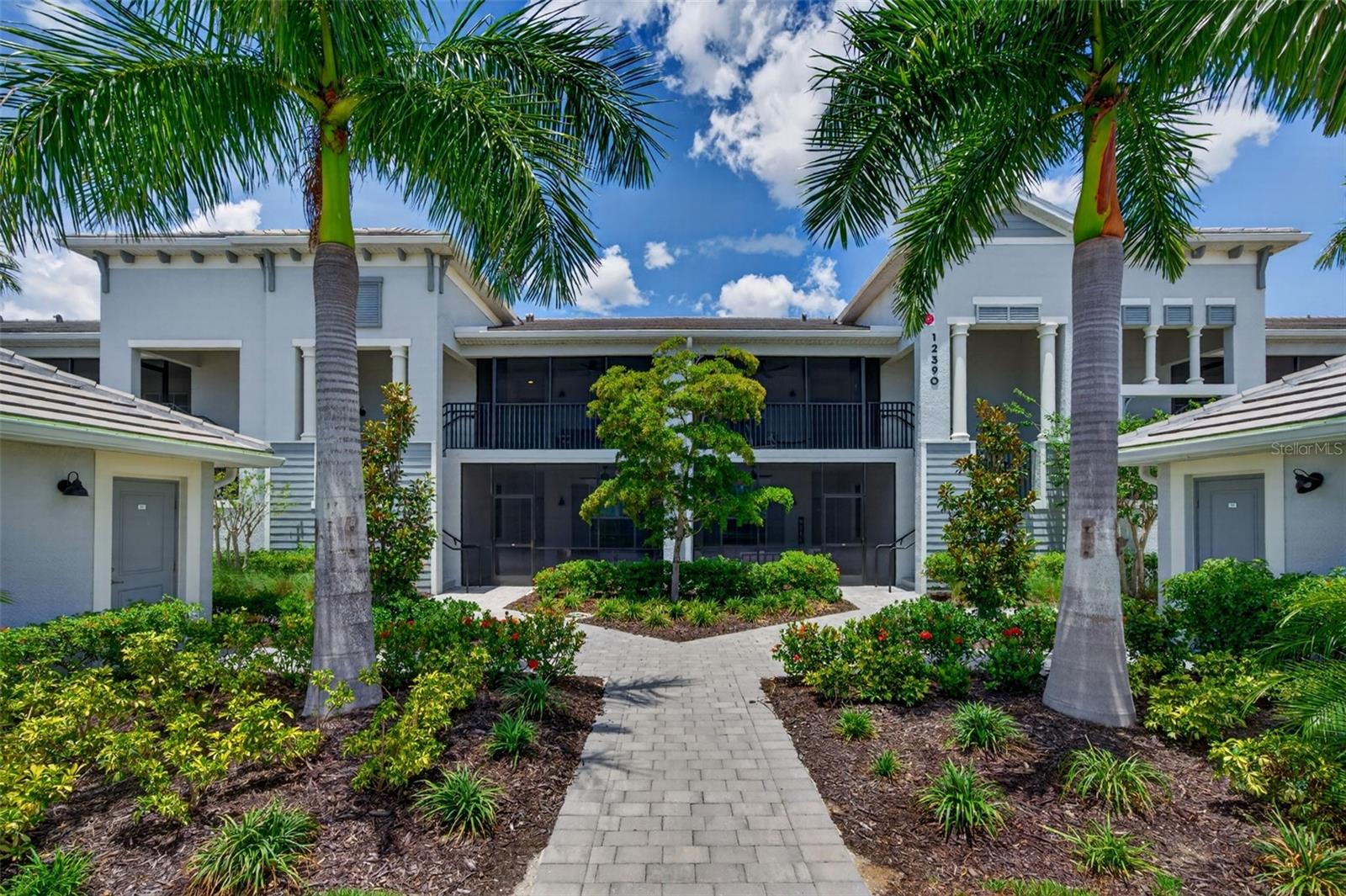WELLEN PARK GOLF AND COUNTY CLUB - Residential