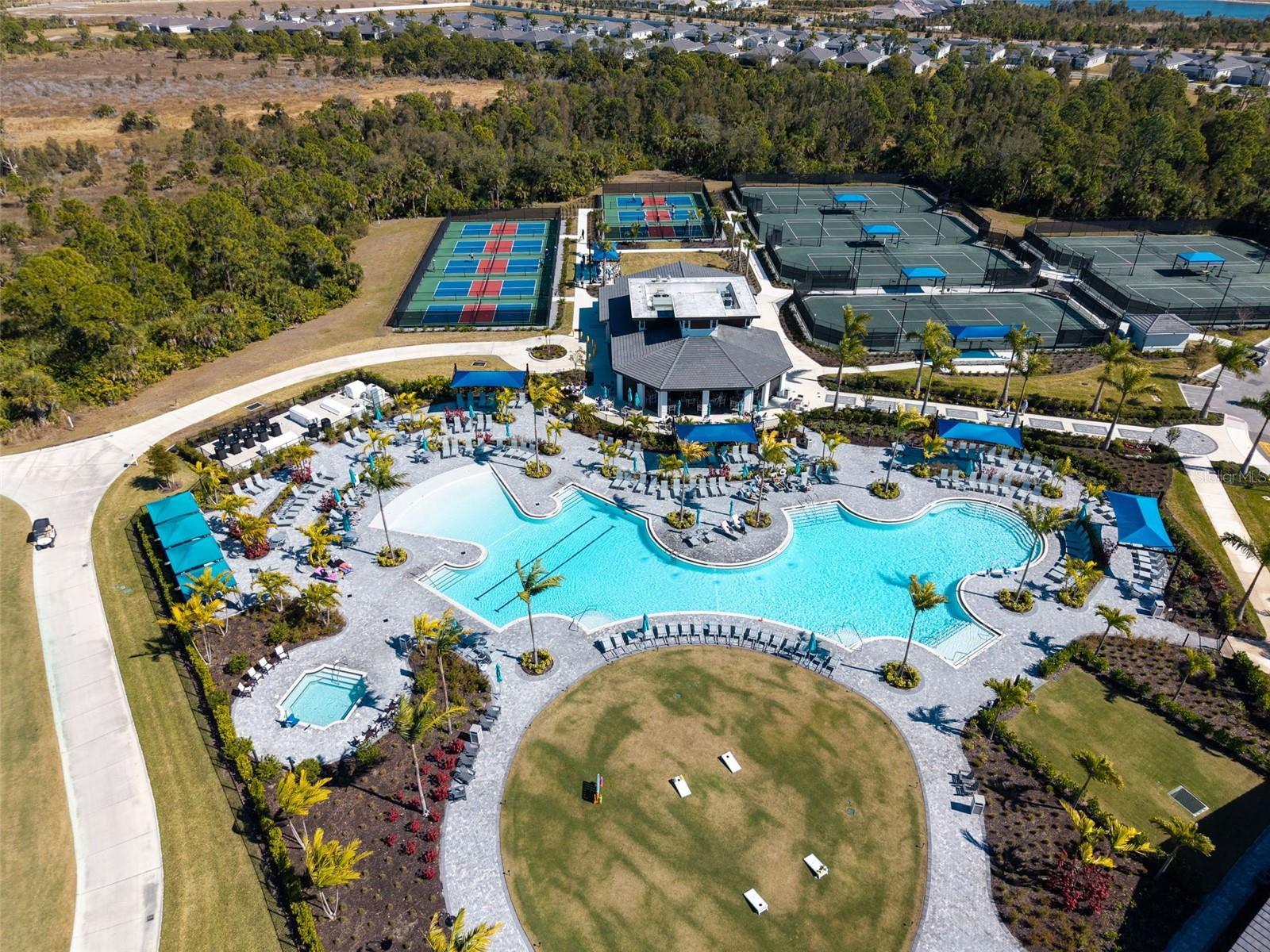 WELLEN PARK GOLF AND COUNTY CLUB - Residential