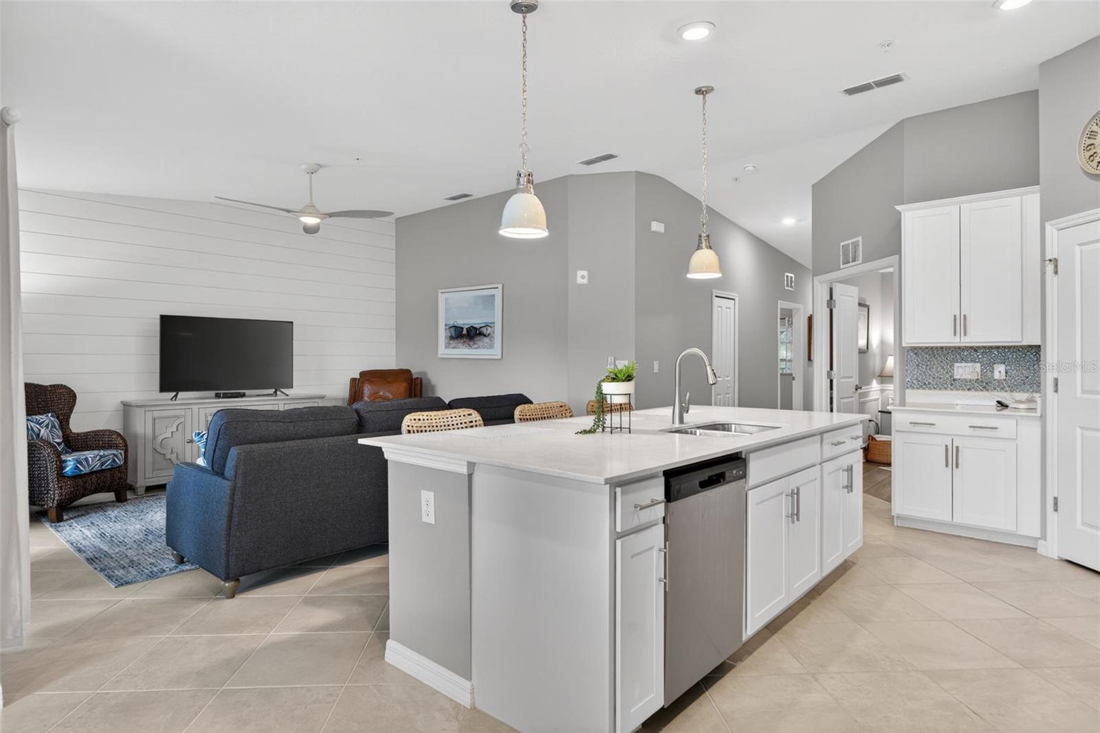 WELLEN PARK GOLF AND COUNTY CLUB - Residential