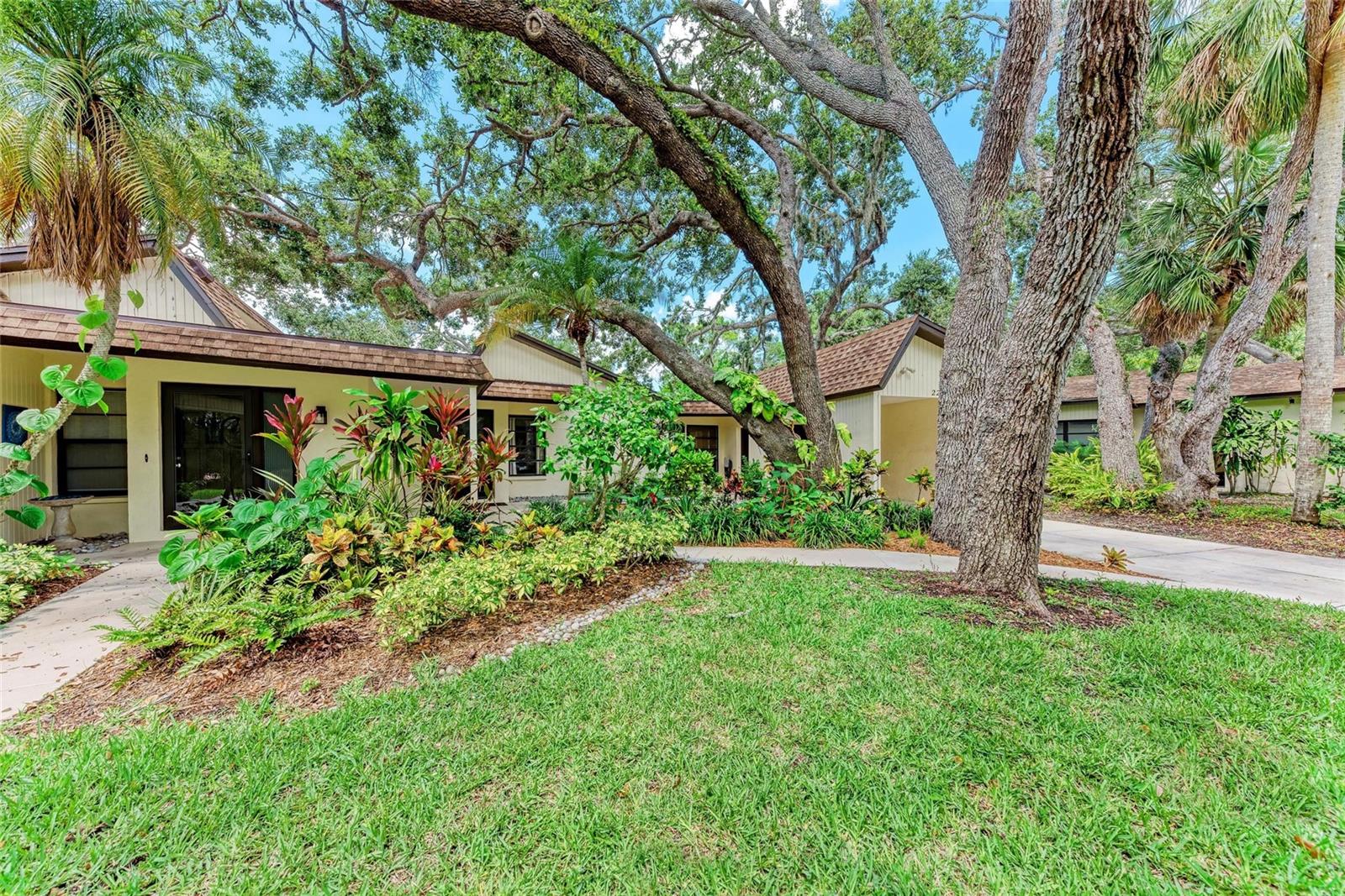 2237 CIRCLEWOOD DRIVE 18
