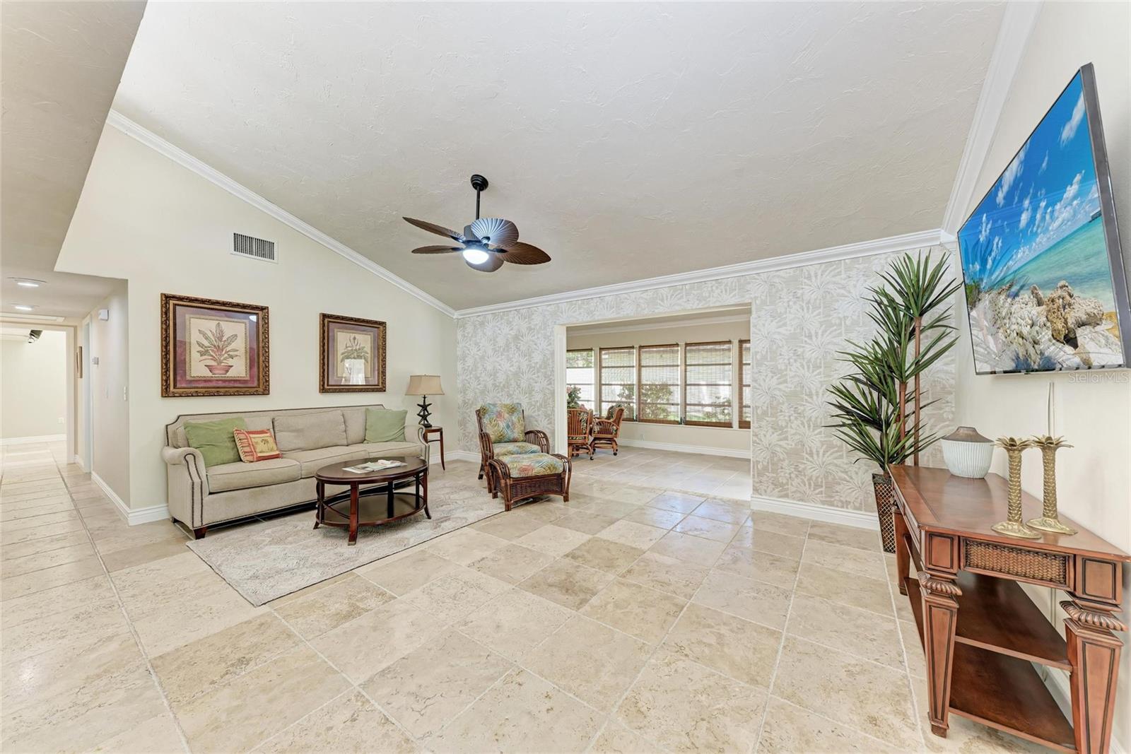 2237 CIRCLEWOOD DRIVE 18
