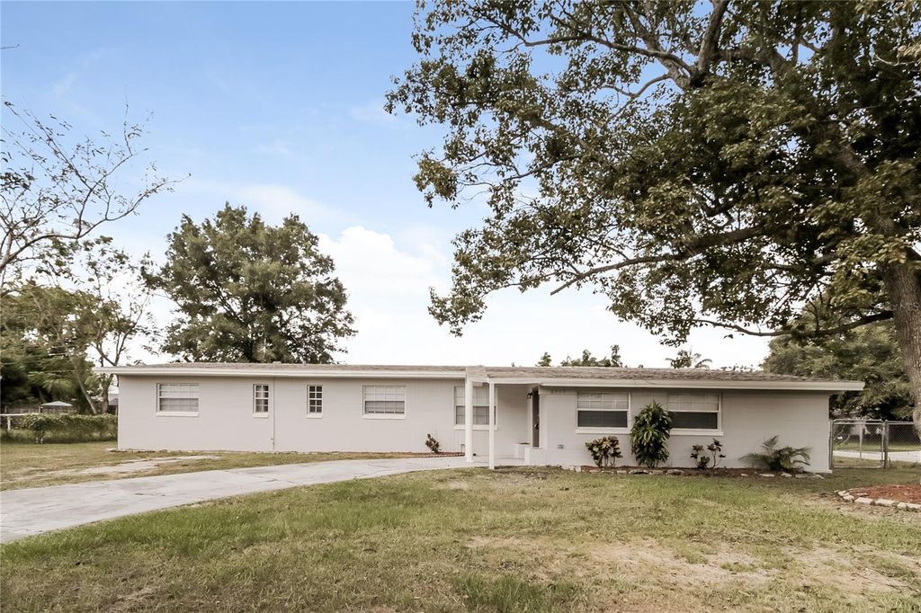 Photo of 8315 Calais Circle, Orlando, FL 32825 (MLS # O6374418)