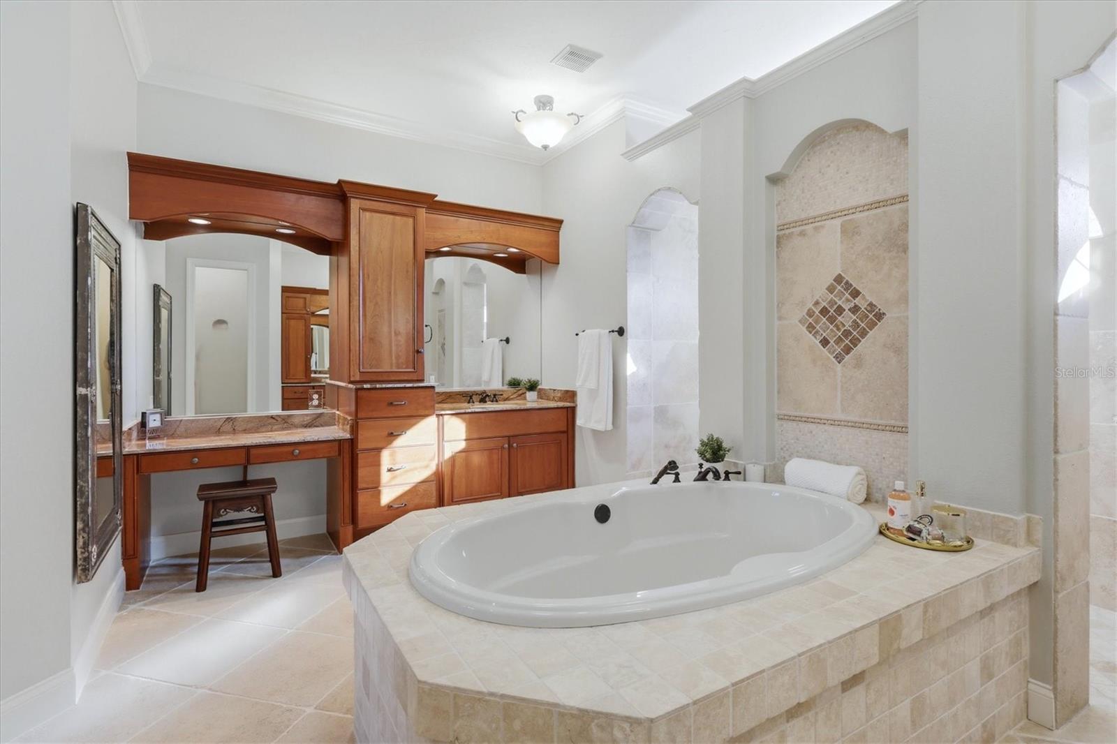 LAKEWOOD RANCH COUNTRY CLUB VILLAGE FF - Residential