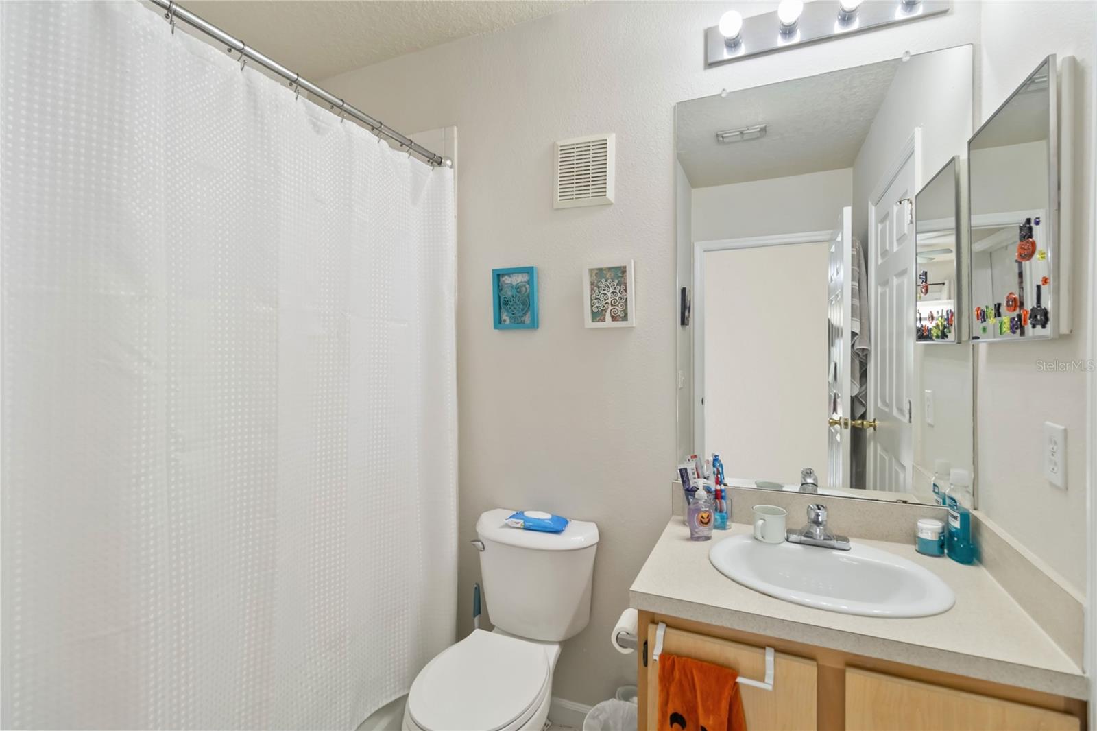 COURTNEY LNDG - Residential