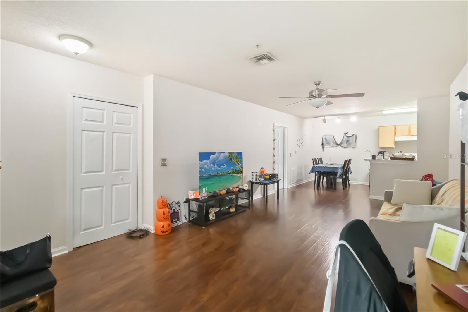 COURTNEY LNDG - Residential