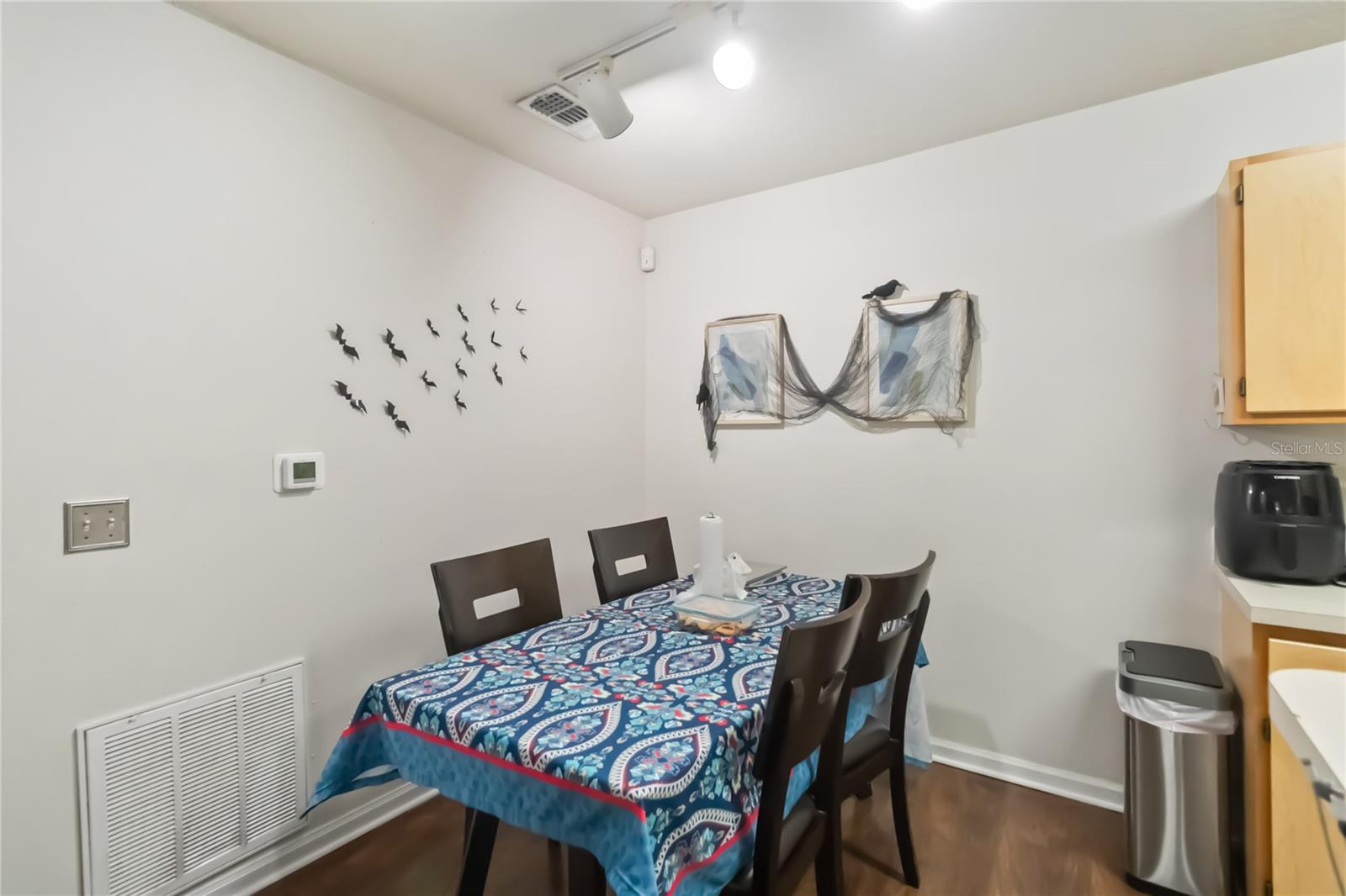 COURTNEY LNDG - Residential