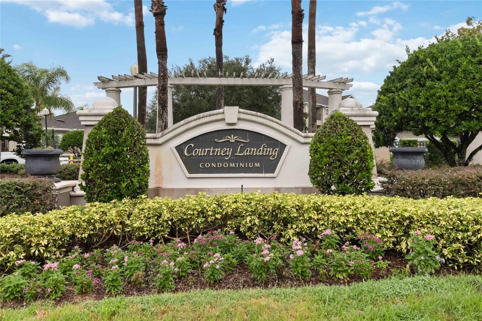 COURTNEY LNDG - Residential