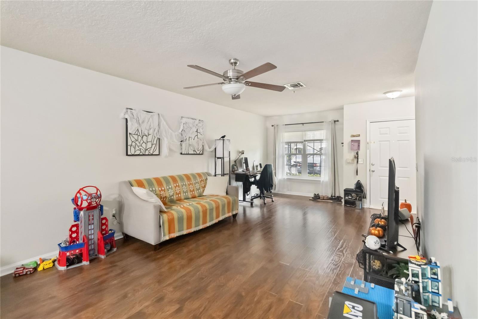 COURTNEY LNDG - Residential