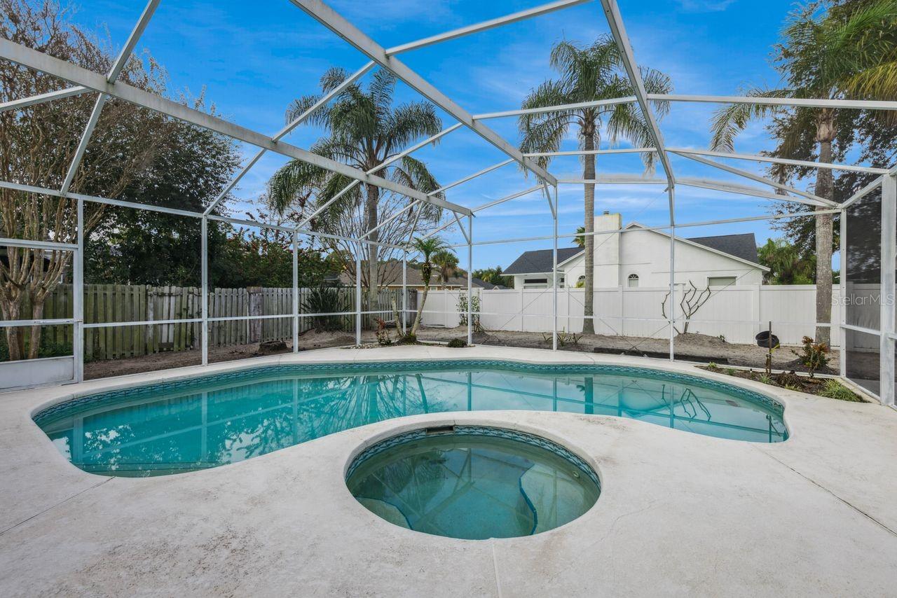 UNIVERSITY ESTATES UNIT 2 - Residential