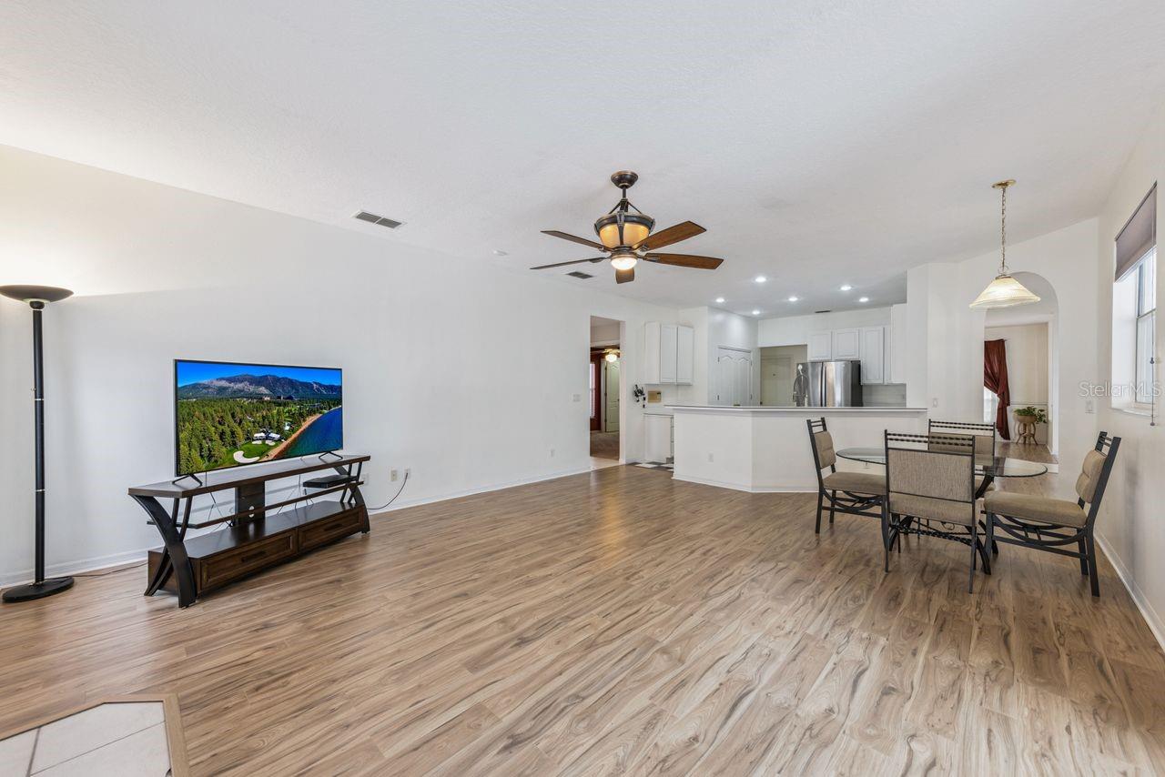 UNIVERSITY ESTATES UNIT 2 - Residential