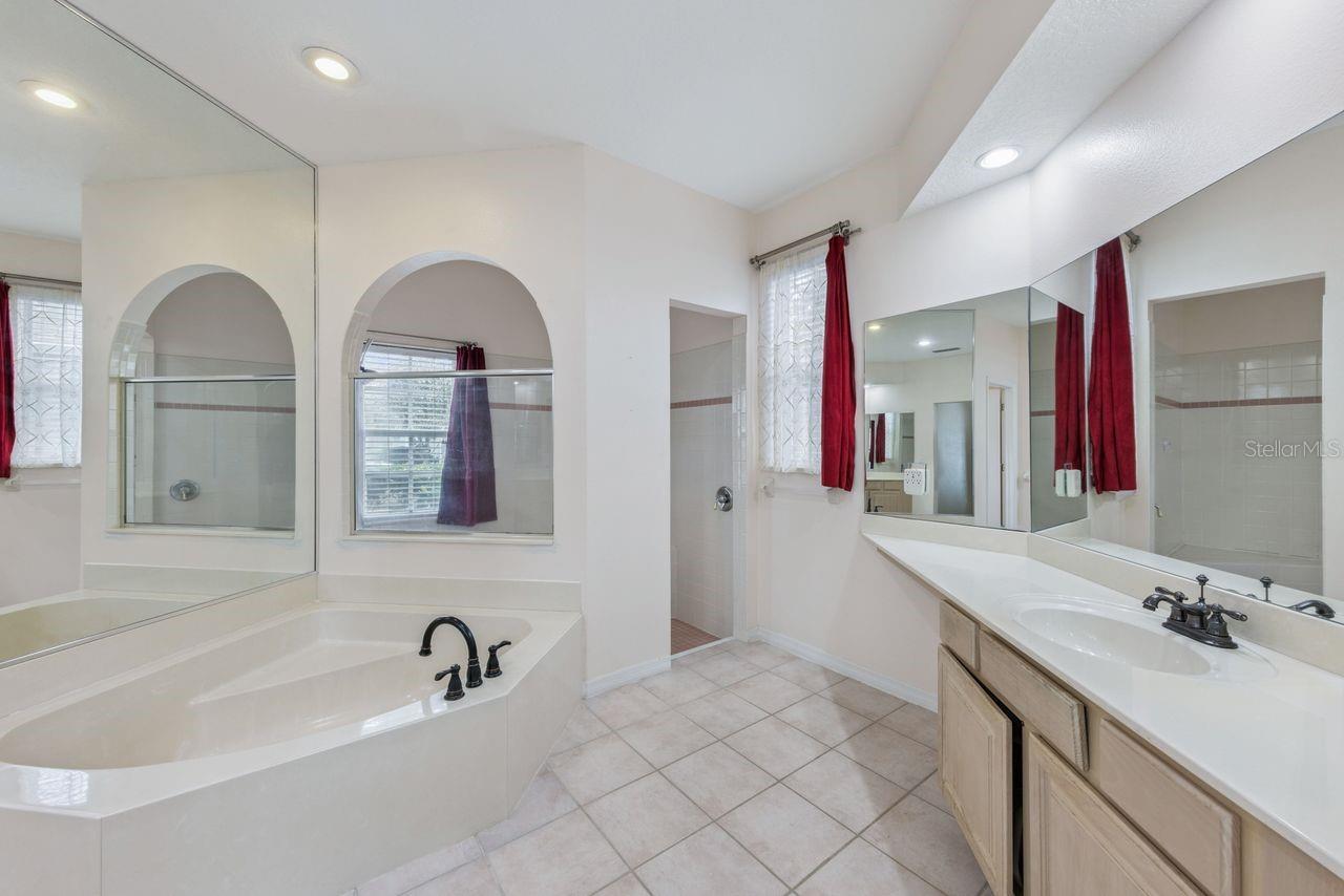 UNIVERSITY ESTATES UNIT 2 - Residential