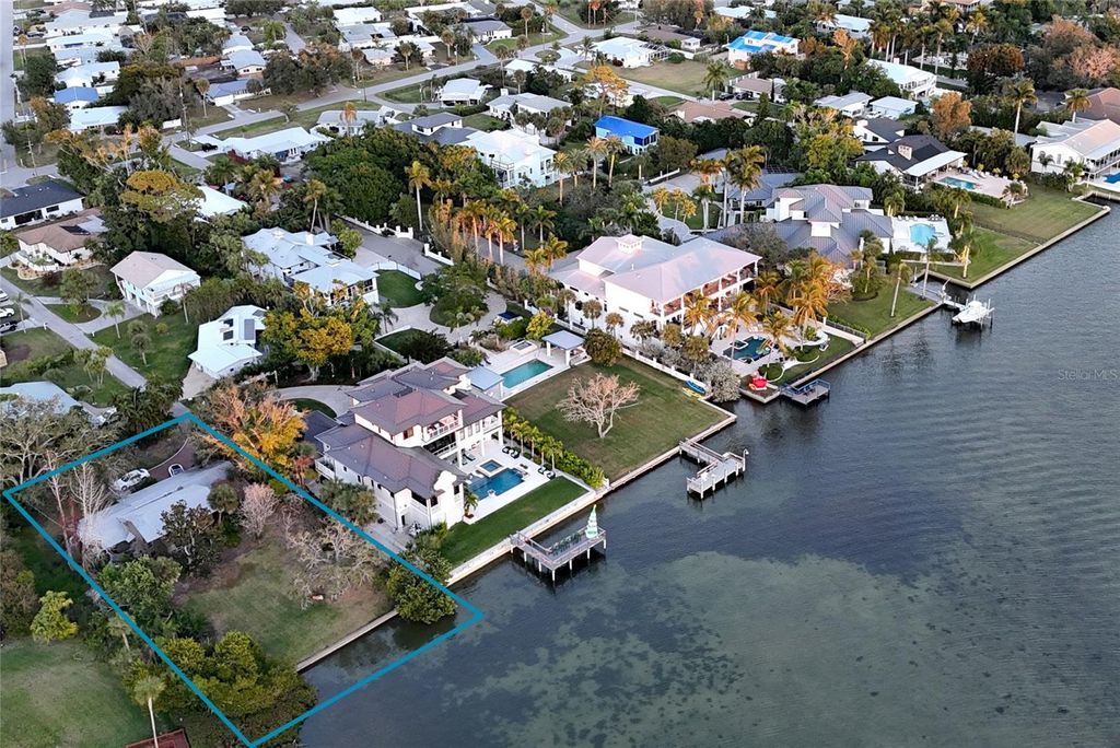 Photo of 1621 Memory Lane, Sarasota, FL 34231 (MLS # A4677041)