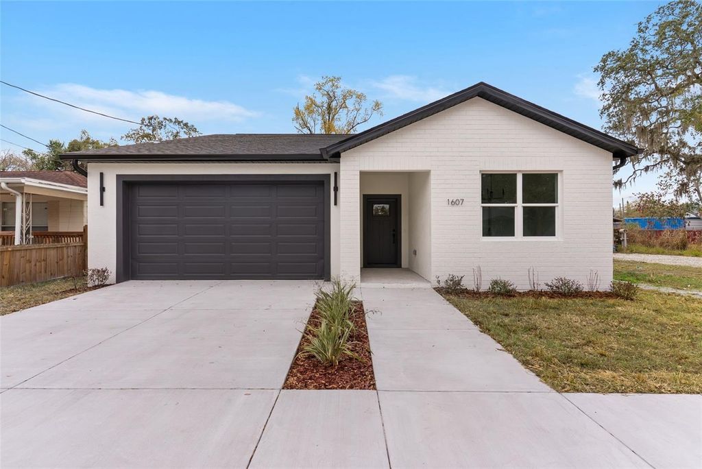 Photo of 1607 E Ida Street, Tampa, FL 33610 (MLS # TB8479429)