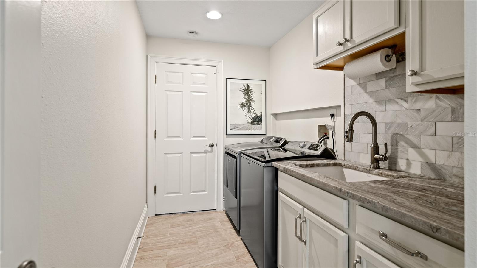 KENSINGTON PARK - Residential