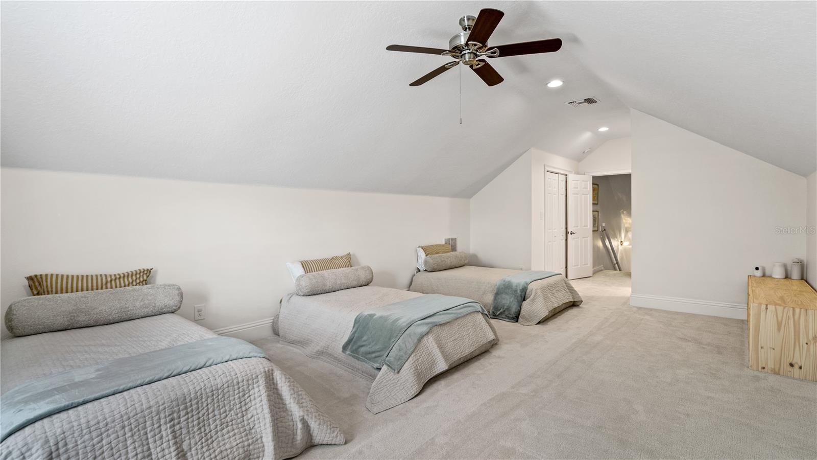 KENSINGTON PARK - Residential