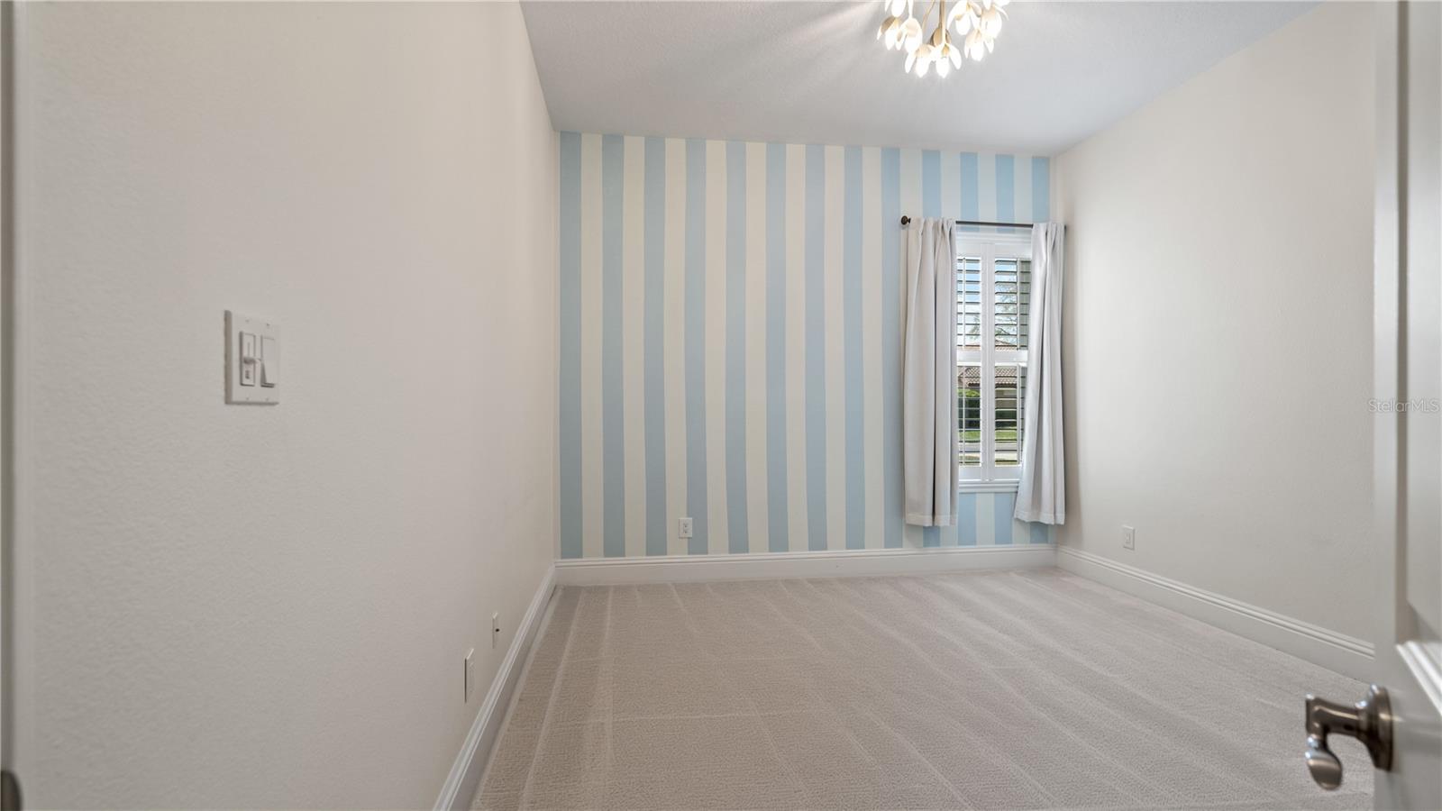 KENSINGTON PARK - Residential