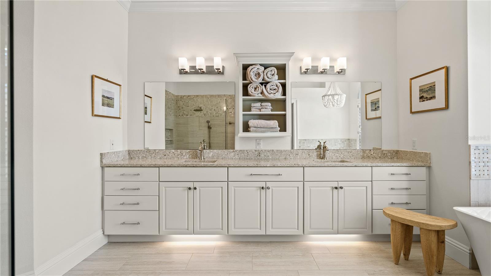 KENSINGTON PARK - Residential