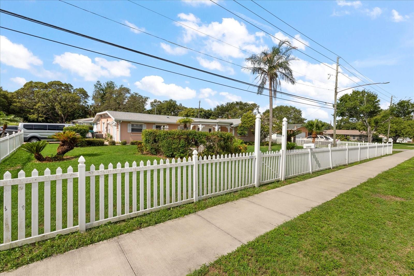 1453 BELLEAIR ROAD