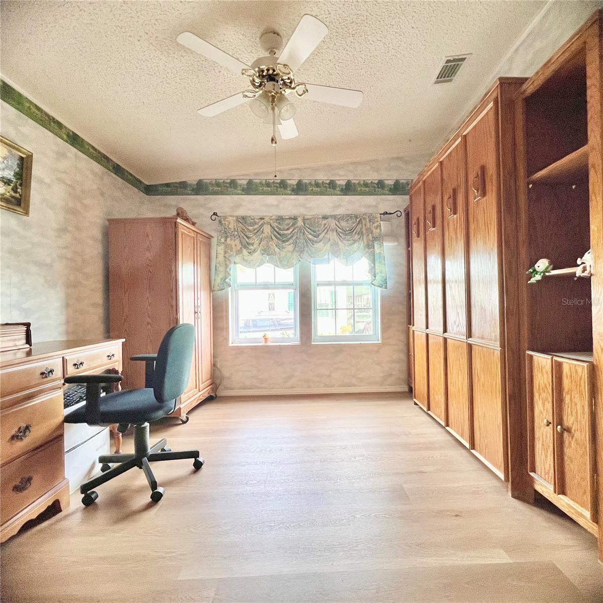 PALM HILL MOBILE HOME PARK UNREC - Residential