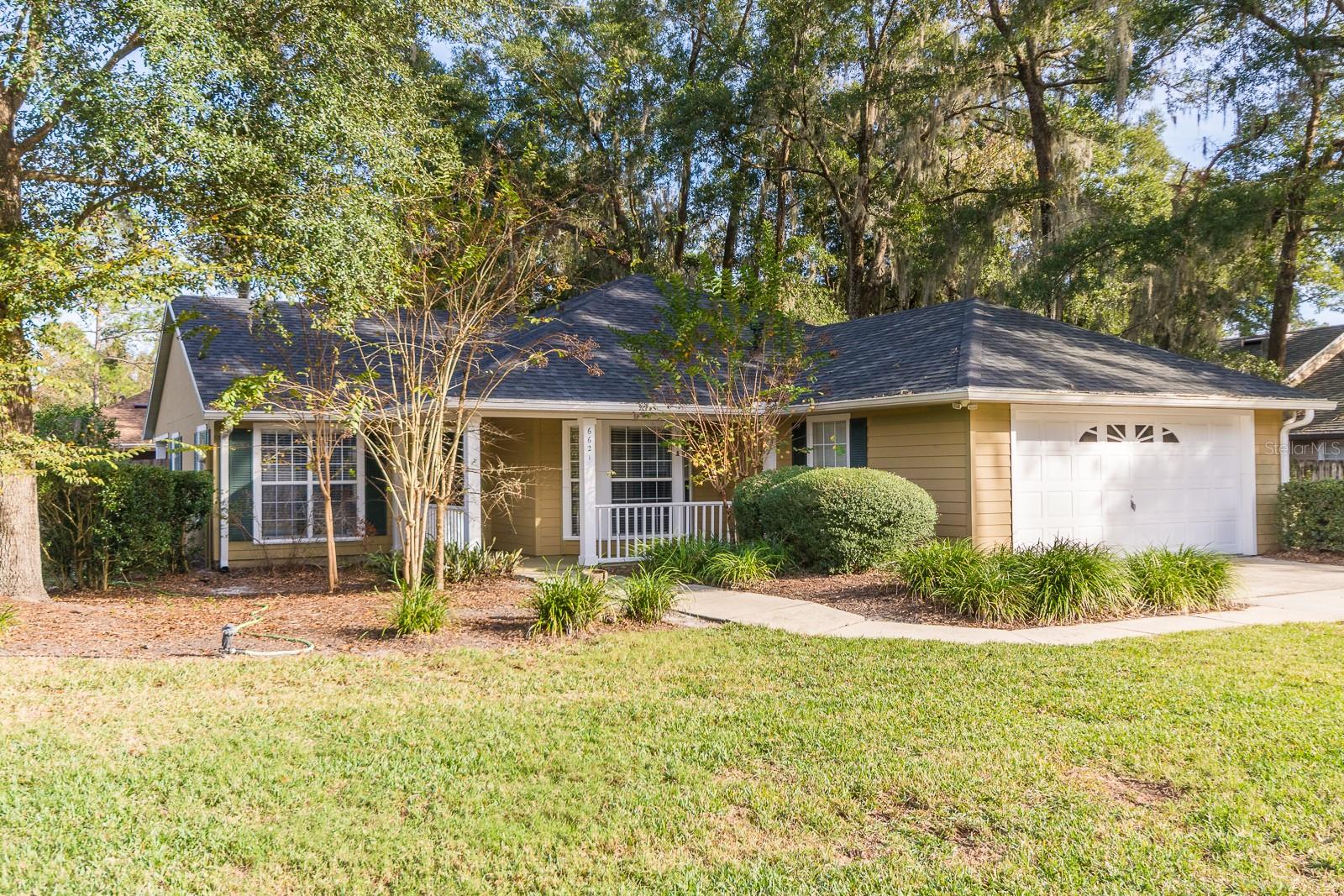 MENTONE - Residential Lease