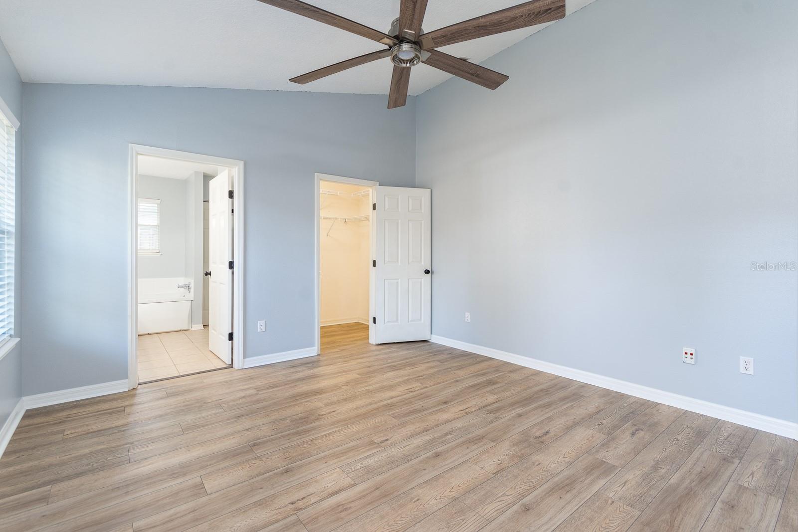 MENTONE - Residential Lease