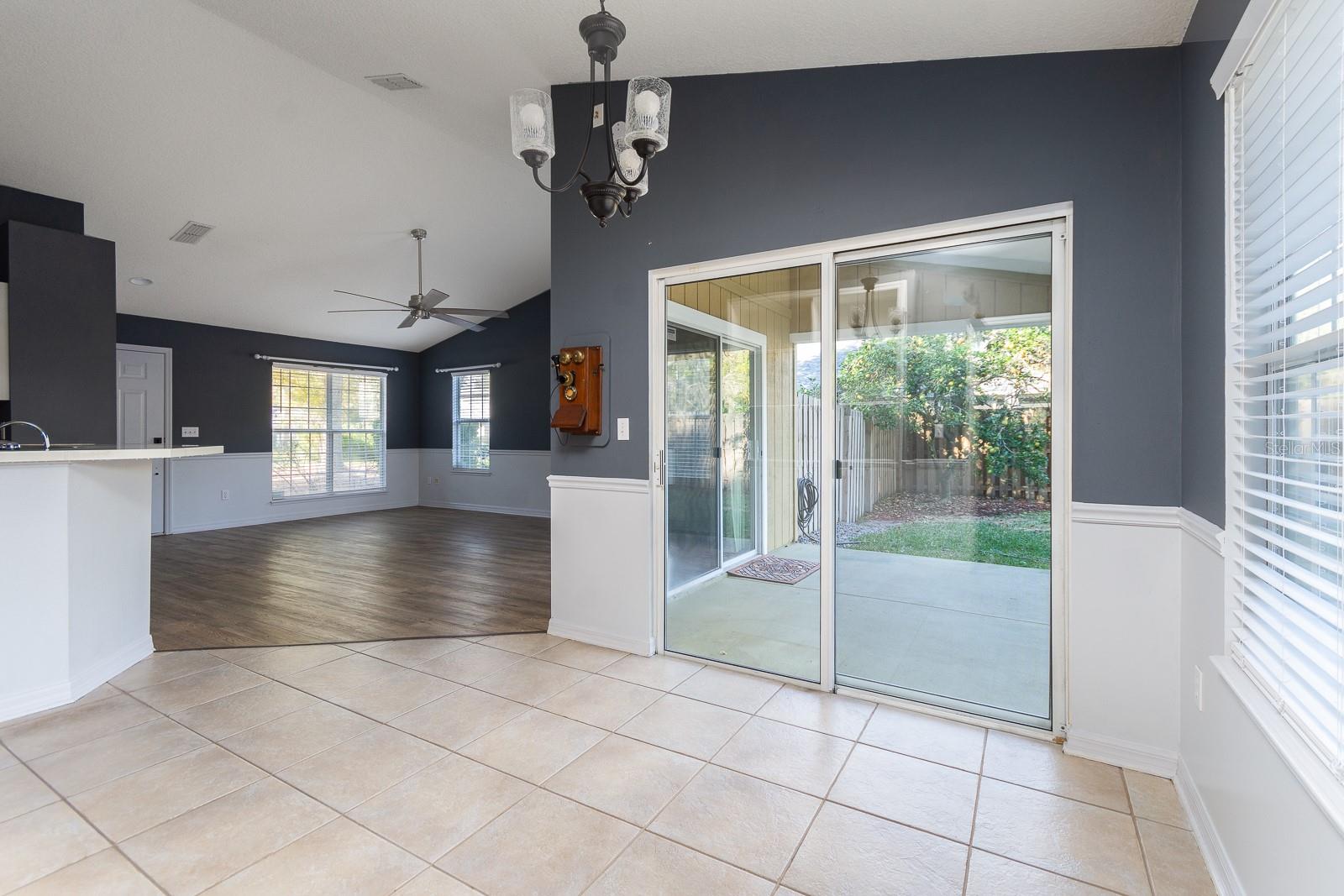 MENTONE - Residential Lease