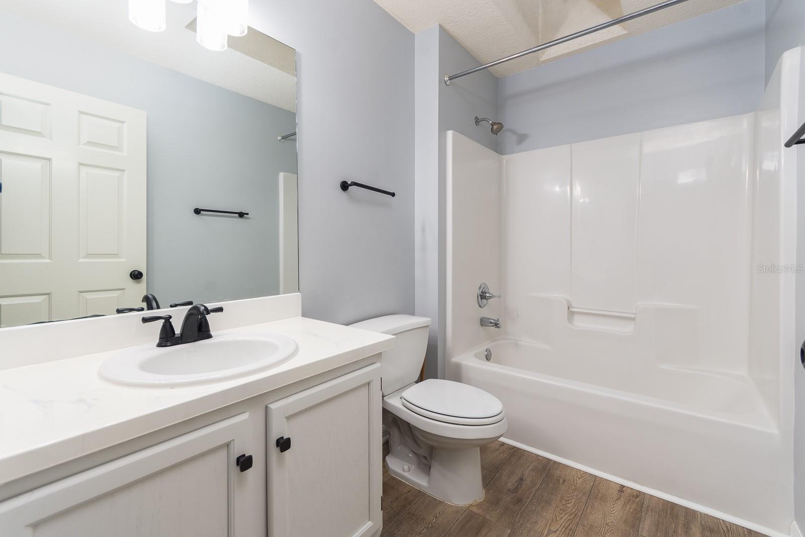 MENTONE - Residential Lease