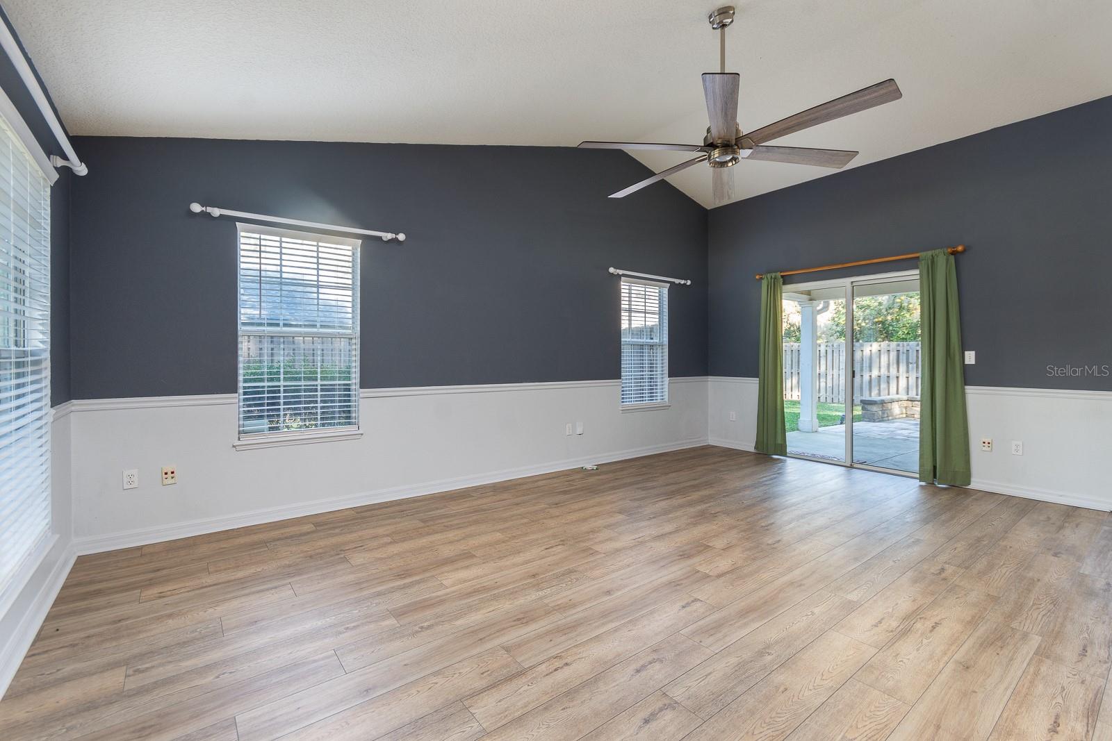 MENTONE - Residential Lease