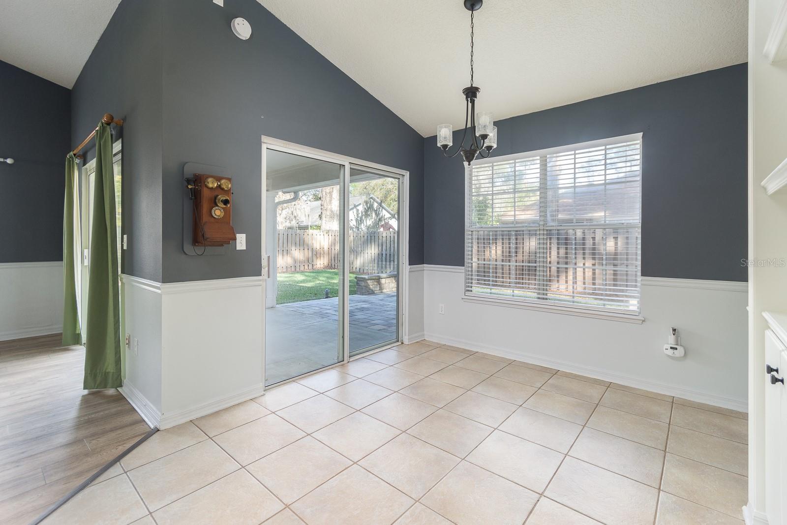 MENTONE - Residential Lease