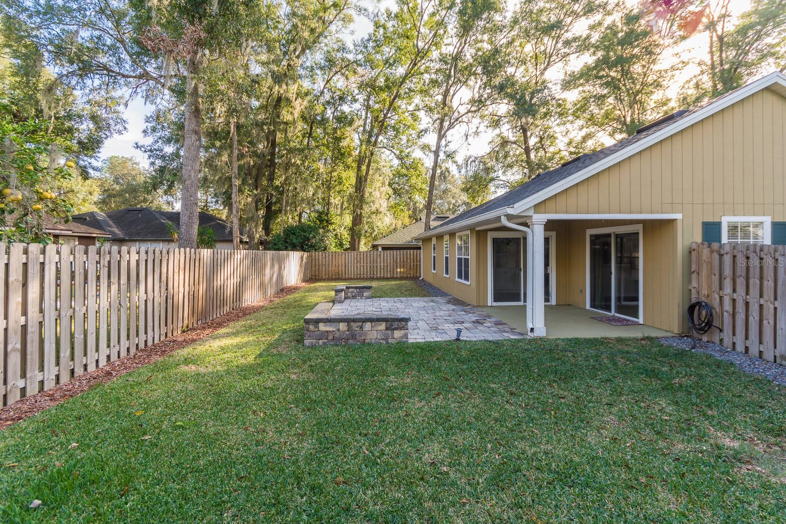 MENTONE - Residential Lease