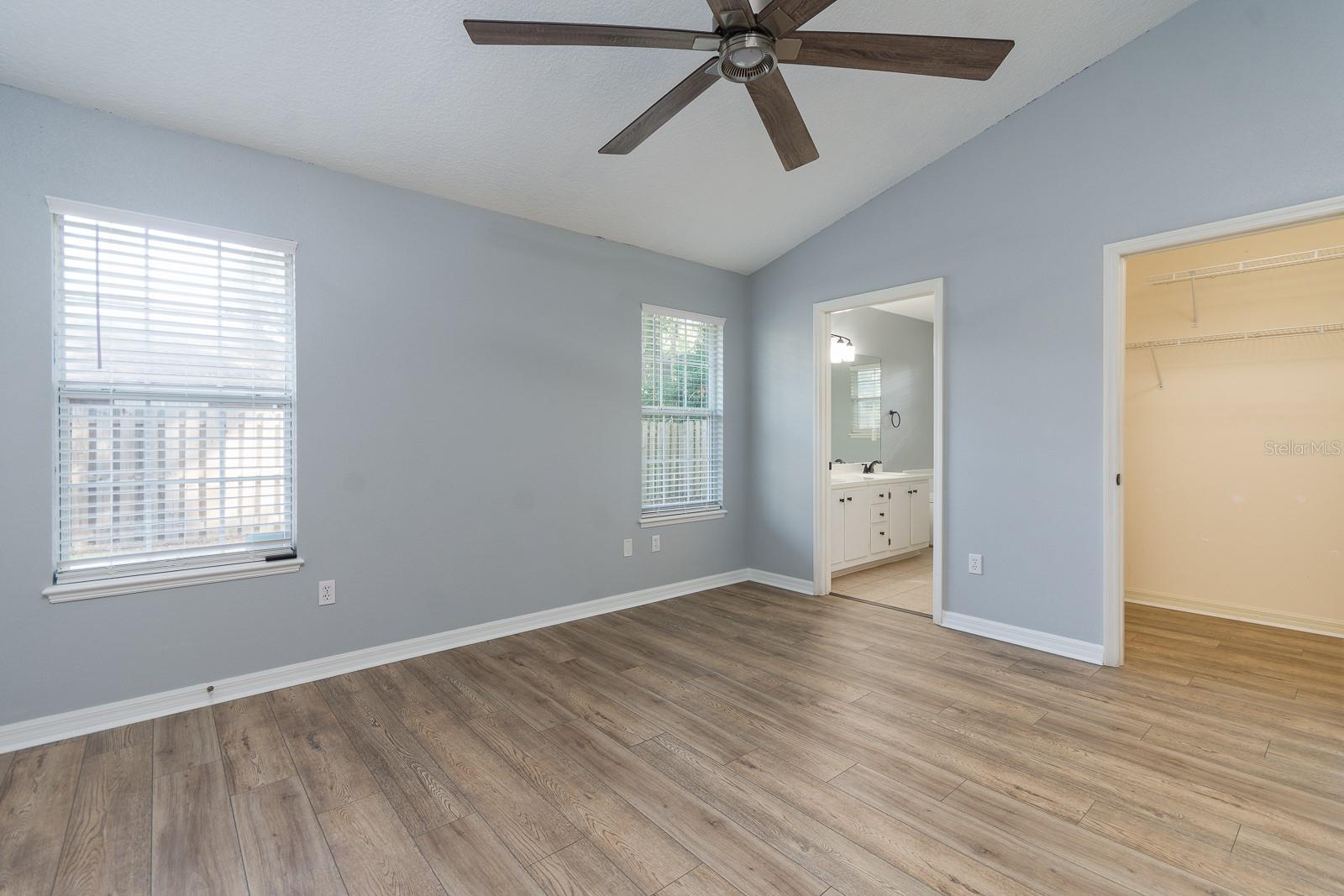 MENTONE - Residential Lease