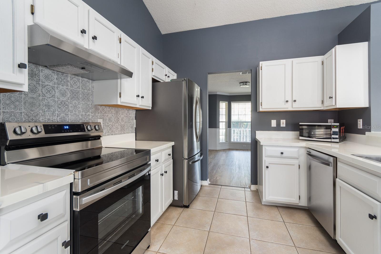 MENTONE - Residential Lease