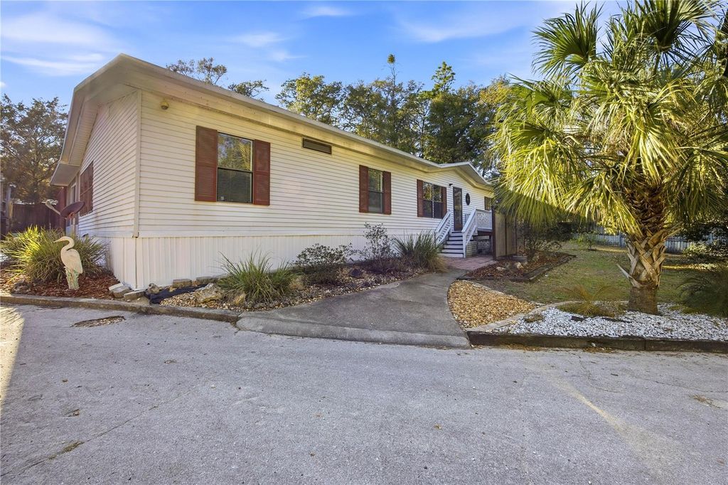 Photo of 18800 SW 107th Street, Dunnellon, FL 34432 (MLS # OM718742)