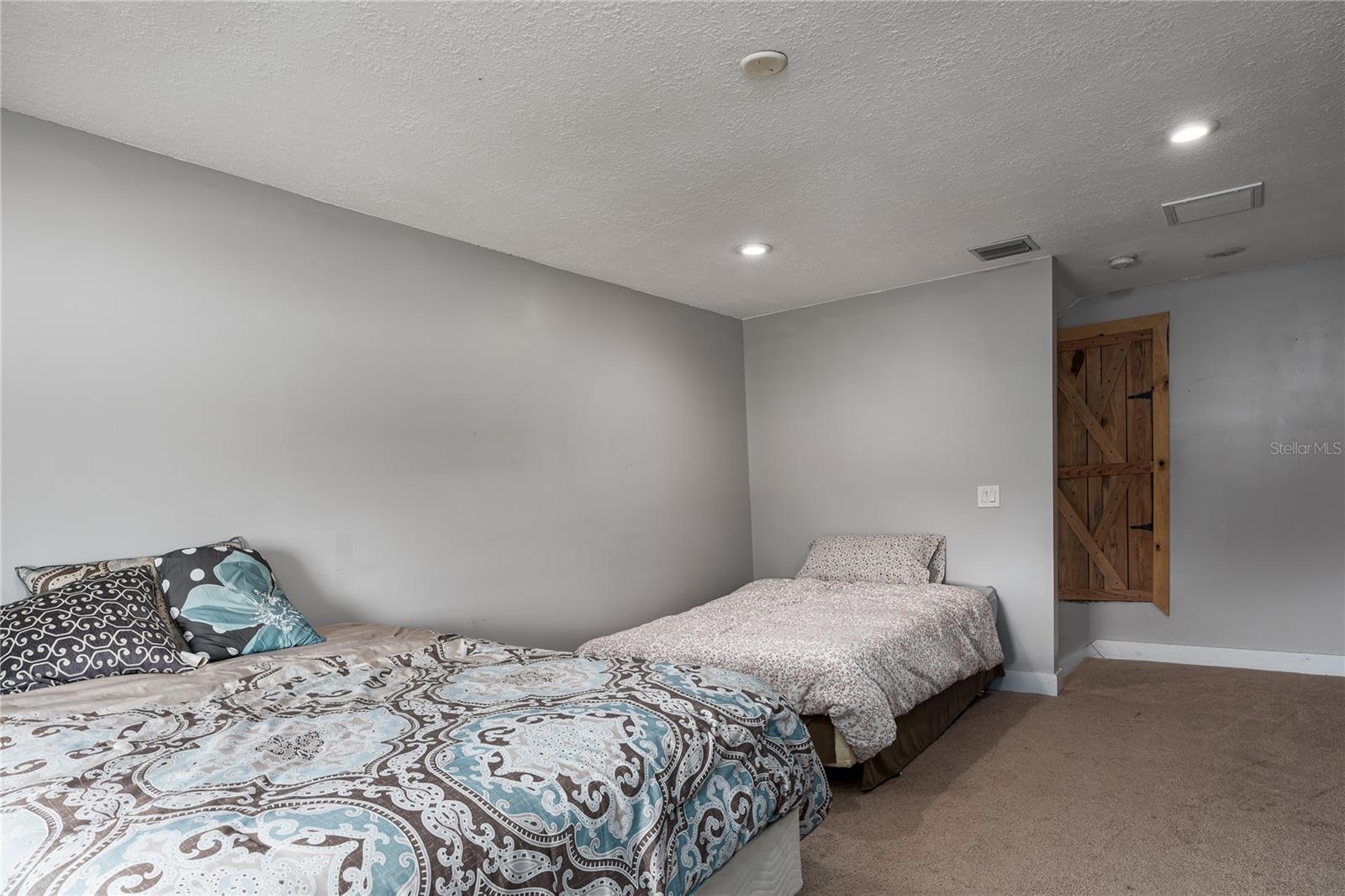 ACREAGE & UNREC - Residential