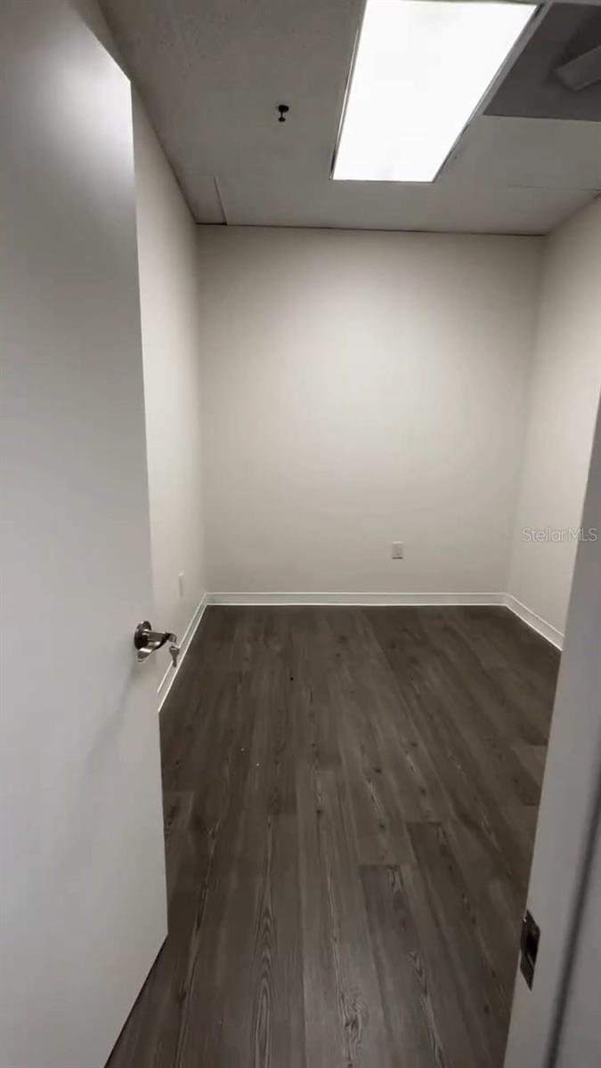 DREWTINA COMMERCE CENTER - Commercial Lease