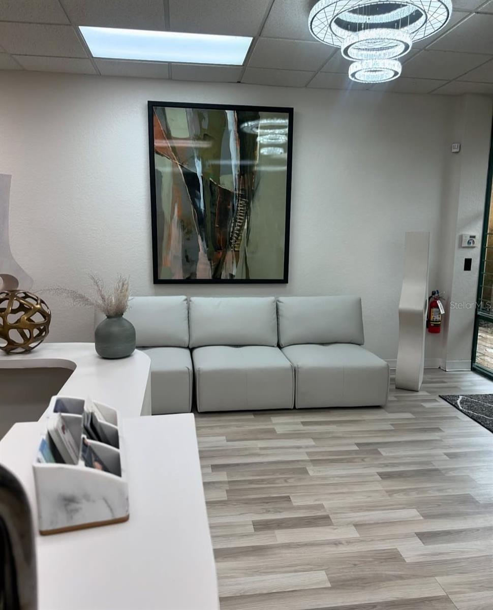 DREWTINA COMMERCE CENTER - Commercial Lease