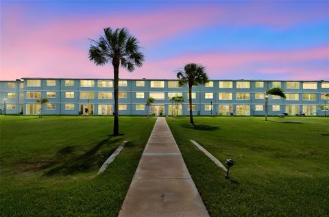 Photo of 4715 Bay Street NE #223, St Petersburg, FL 33703 (MLS # TB8519968)