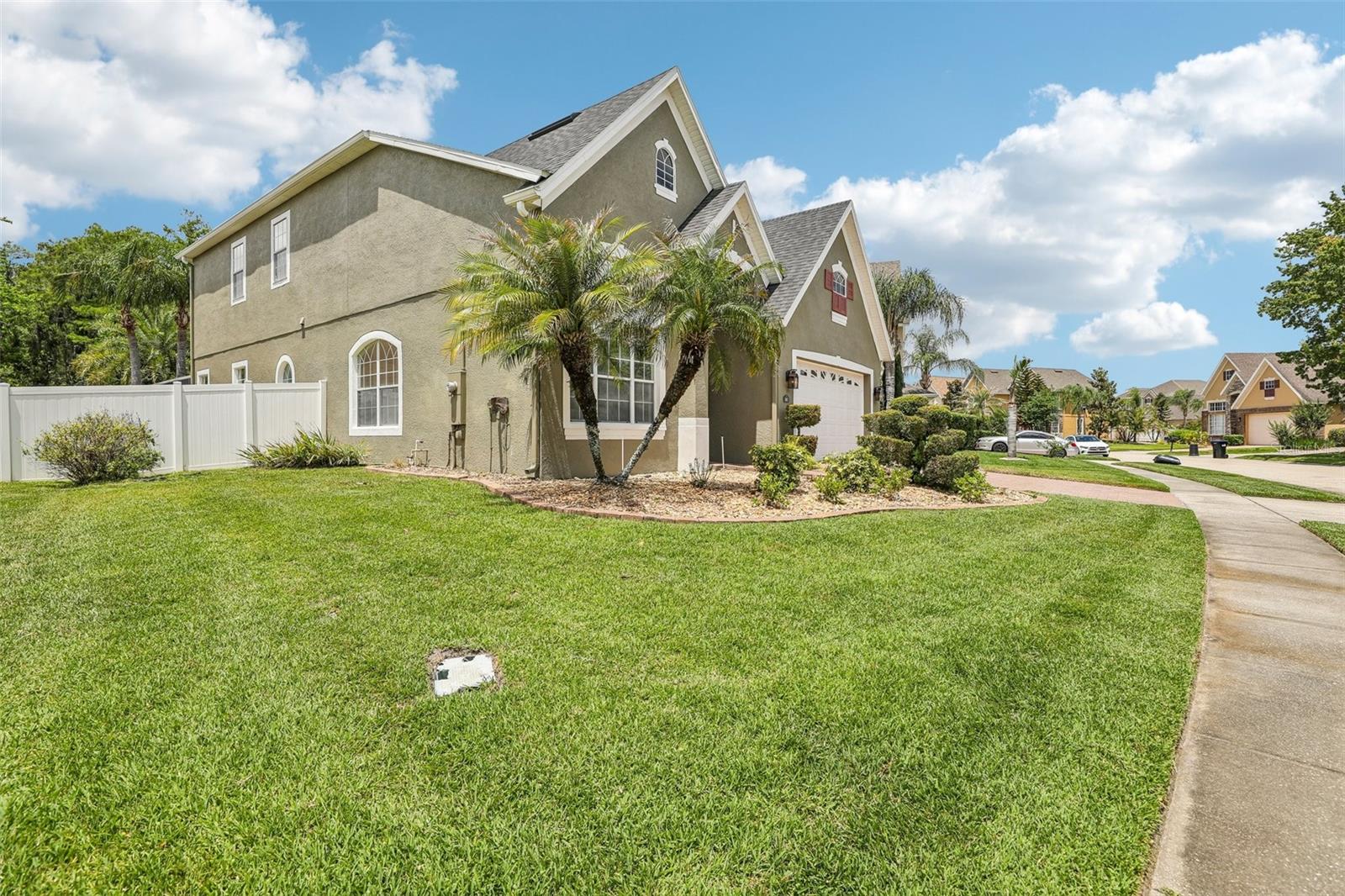 907 SPRING OAK CIRCLE