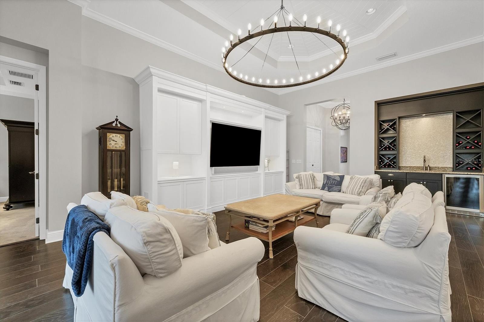 COUNTRY CLUB EAST AT LAKEWD RNCH SS - Residential